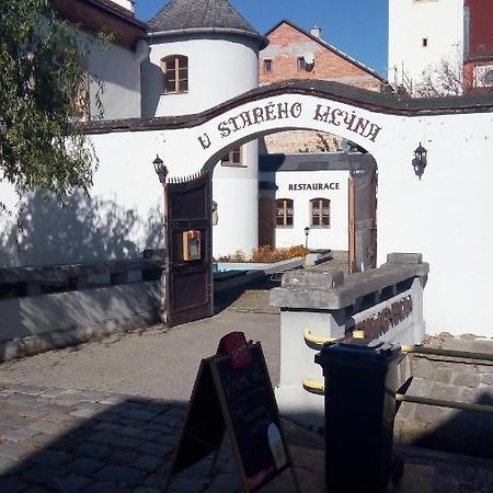 Penzion S Restauraci "U Mlyna Com" Litovel Kültér fotó